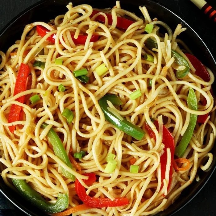 Hakka noodles with vegetables